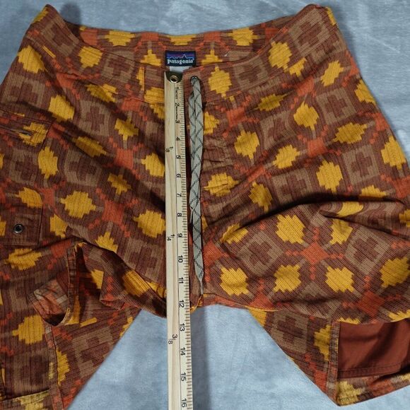 Patagonia Geometric Pattern Board Shorts Mens 35 8” Swim Beach Outdoors Brown - Picture 9 of 9